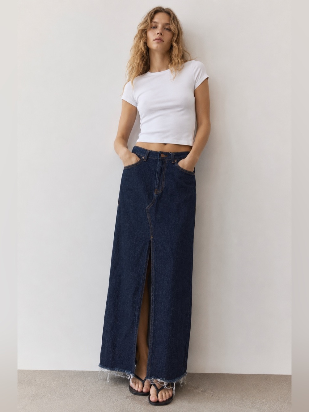 Zara Dark Wash Denim Midi Maxi Skirt Raw Hem Size Small